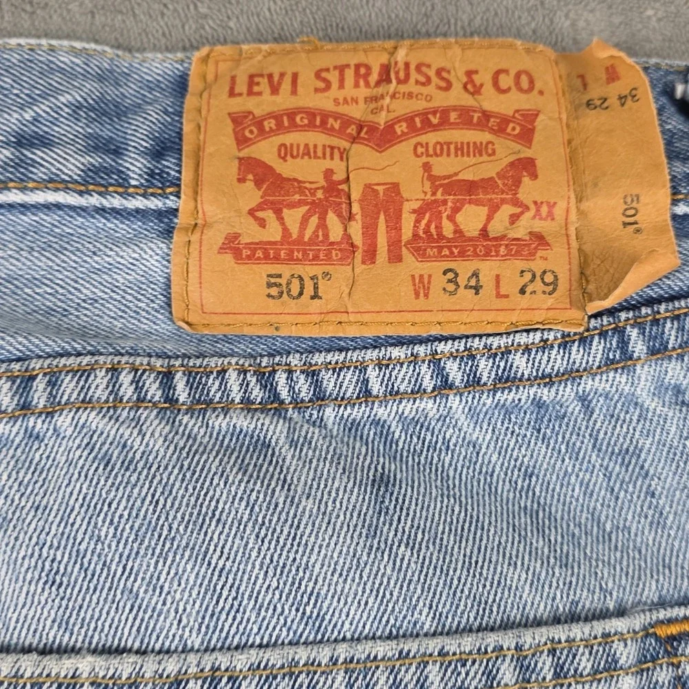 Levi's 501 Button Fly Light Wash 34x29 MSR 3427